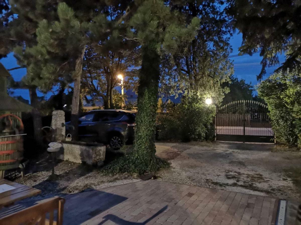 Villa-Magdi Vendeghaz Révfülöp Buitenkant foto